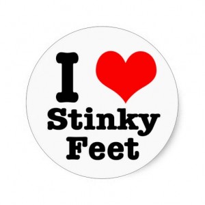 i_heart_love_stinky_feet_round_stickers-r4f815db960c64e4e9eb3199cf1db792d_v9waf_8byvr_512 copy